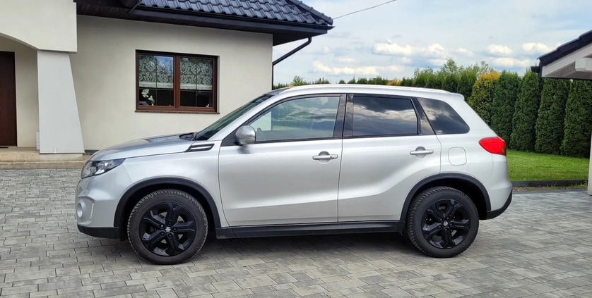 Suzuki Vitara cena 75900 przebieg: 110100, rok produkcji 2019 z Dobiegniew małe 781